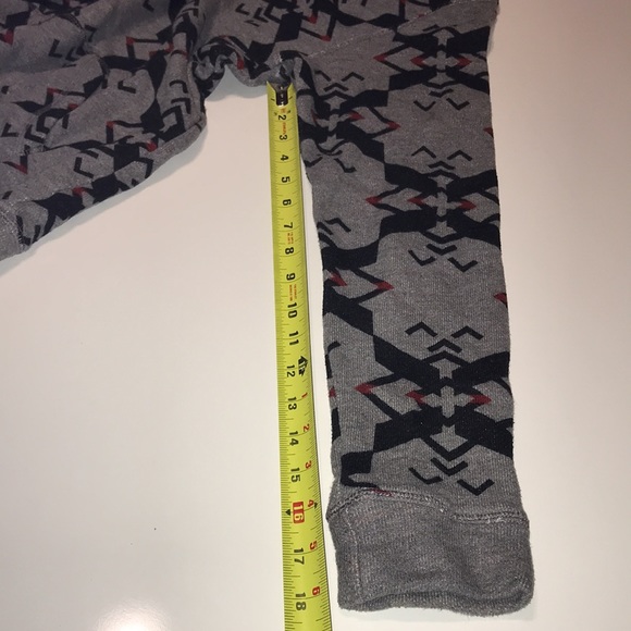 On The Byas Sweatshirt Gray, Black & Red Size Medium Kangaroo Pocket - Picture 8 of 9